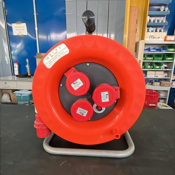 ARLUX 7798 Avvolgicavo Industriale 30Mt - Cavo 4x2,5 - 3 prese 16A 3P+T IP44